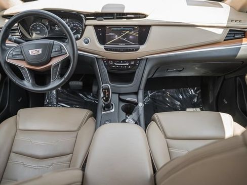 Used 2019 Cadillac XT5 Platinum AWD/4WD image 22