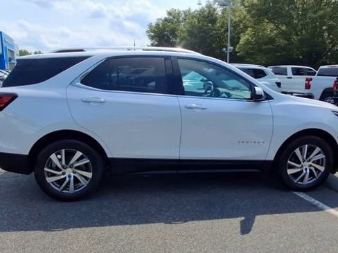 Certified 2024 Chevrolet Equinox Premier AWD/4WD image 9