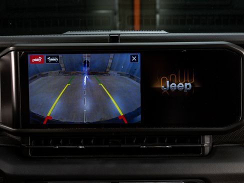 Used 2024 Jeep Wrangler Unlimited Rubicon image 26