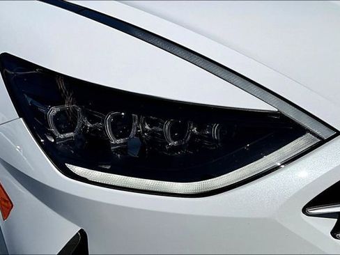Used 2023 Hyundai Sonata Limited w/ Winter Weather Package FWD image 31