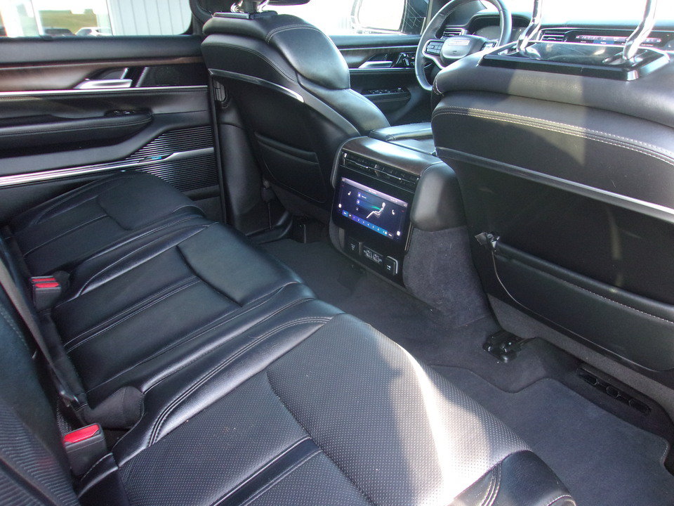 Used 2024 Jeep Grand Wagoneer L 4WD image 15