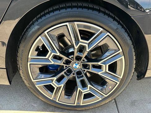 Certified 2026 BMW 530i xDrive w/ M Sport Package AWD/4WD image 30