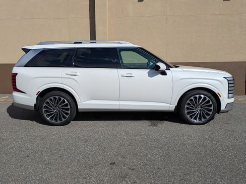 New 2026 Hyundai Palisade Calligraphy image 3