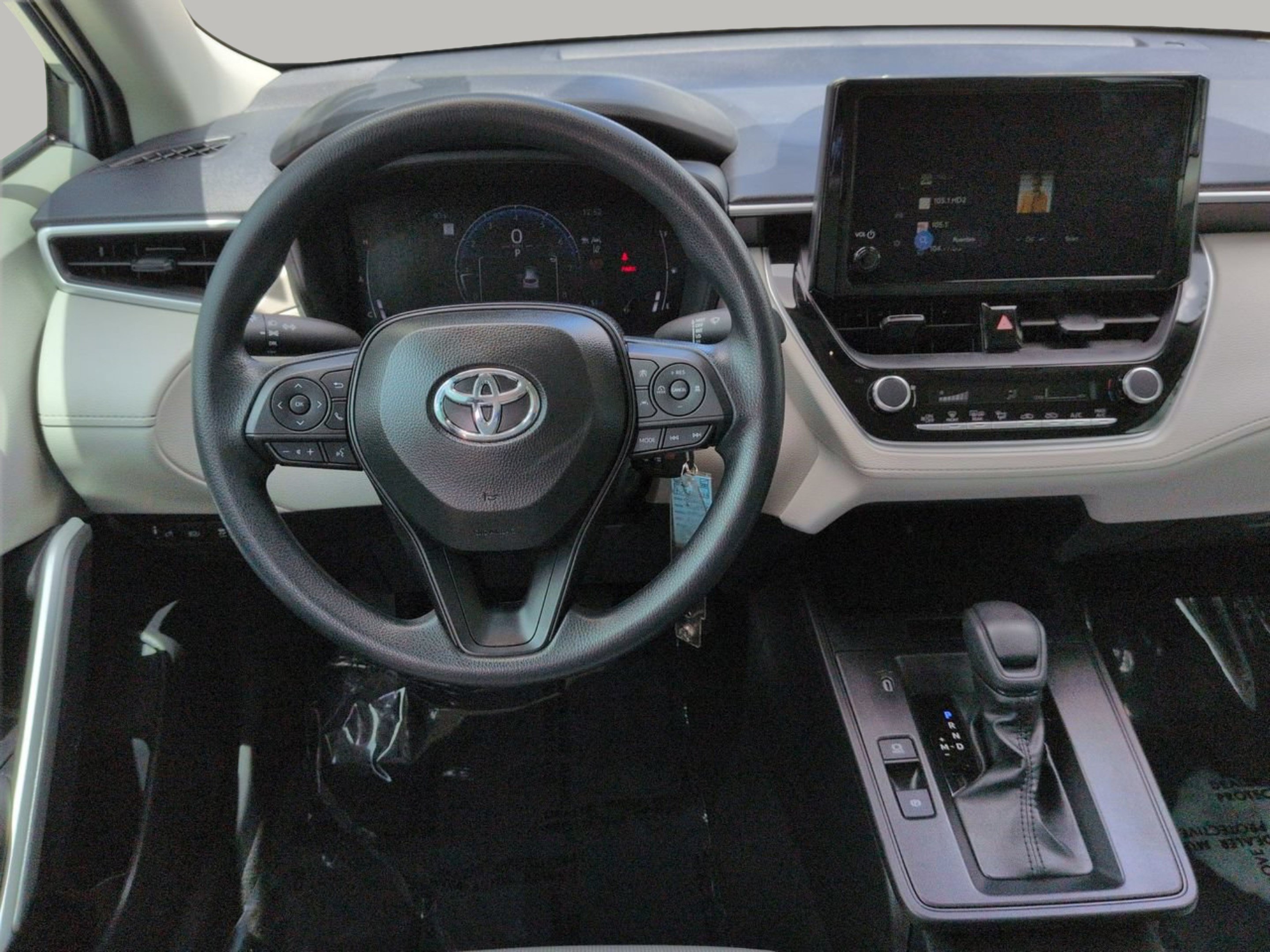 Used 2026 Toyota Corolla Cross L FWD image 19