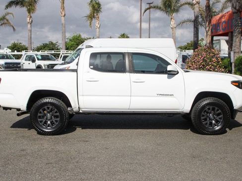 Used 2020 Toyota Tacoma SR5 image 10