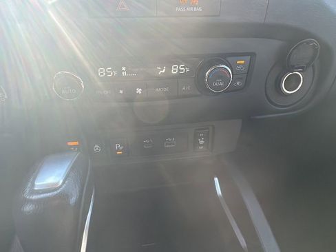 Used 2022 Nissan Frontier SV image 18