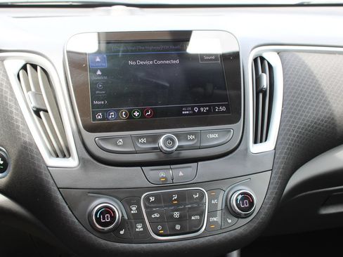 Used 2024 Chevrolet Malibu LT FWD image 14