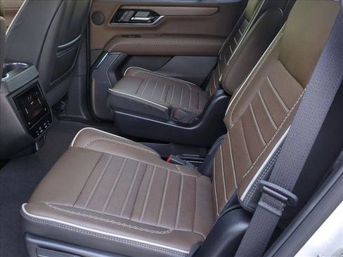 Used 2025 GMC Yukon Denali Ultimate image 21