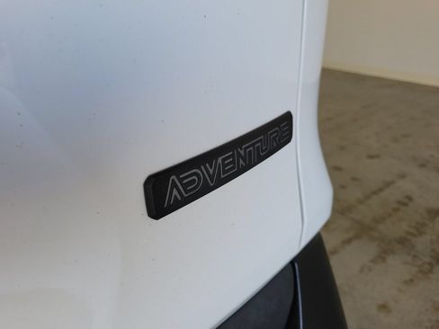 Used 2023 Toyota RAV4 Adventure AWD/4WD image 9