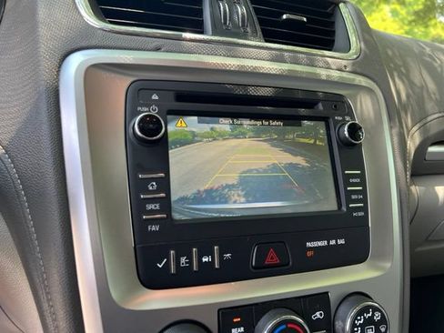 Used 2016 GMC Acadia SLE AWD/4WD image 40