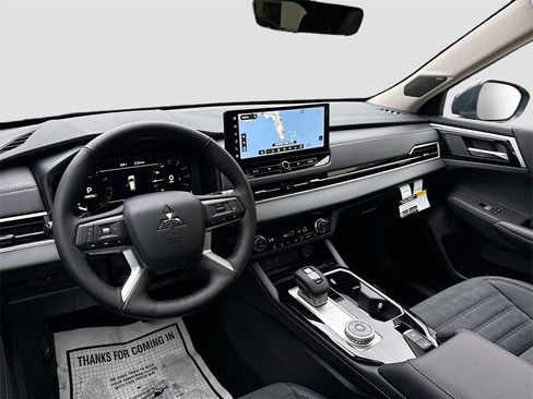 New 2026 Mitsubishi Outlander SE image 25