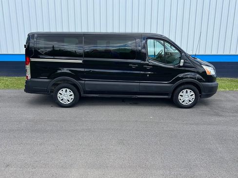 Used 2019 Ford Transit 150 XLT RWD image 4