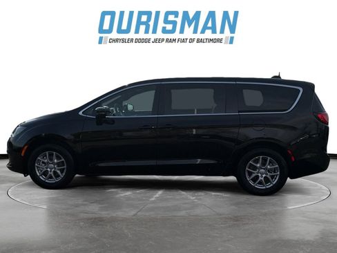 New 2026 Chrysler Voyager LX image 3