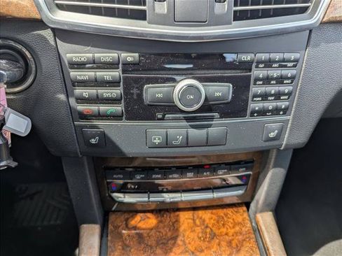 Used 2011 Mercedes-Benz E 350 BlueTEC Sedan image 21
