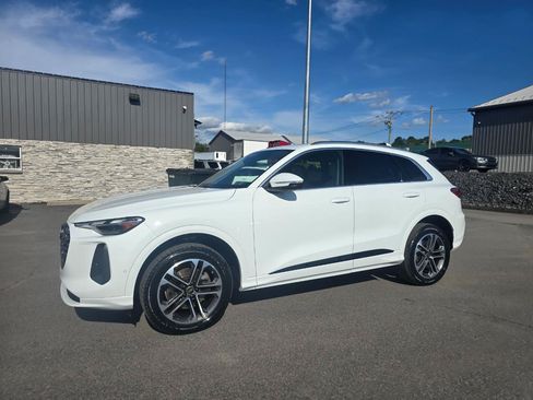 Used 2025 Audi Q5 Premium AWD/4WD image 3