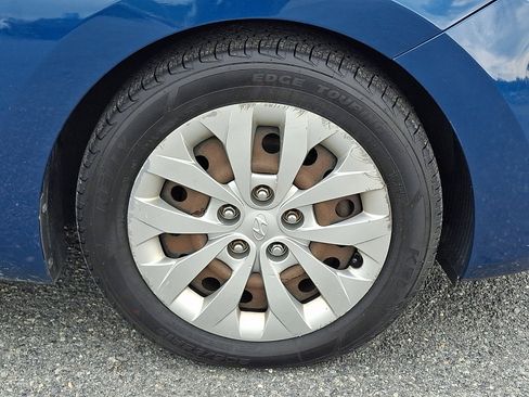 Used 2016 Hyundai Elantra GT FWD image 8