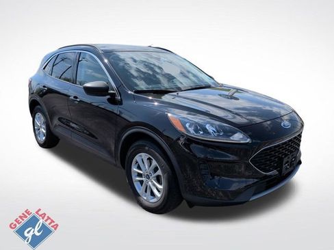 Certified 2022 Ford Escape SE w/ Cold Weather Package AWD/4WD image 1