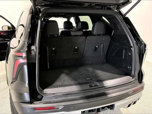 Used 2024 Chevrolet Traverse Z71 AWD/4WD image 44