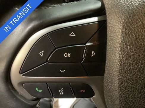 Used 2018 Jeep Grand Cherokee Laredo AWD/4WD image 26