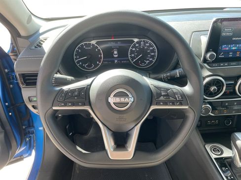 Used 2025 Nissan Sentra SV image 25