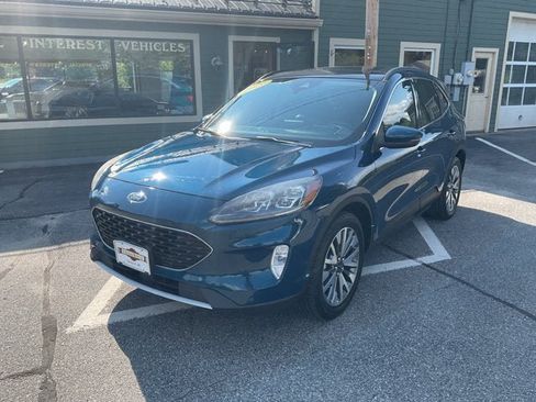 Used 2020 Ford Escape Titanium w/ Titanium Premium Package 2.0 AWD/4WD image 3