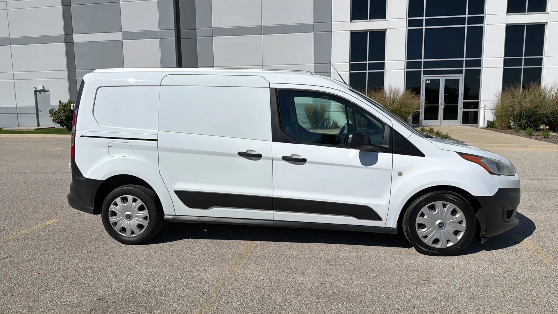 Used 2019 Ford Transit Connect XL FWD image 4
