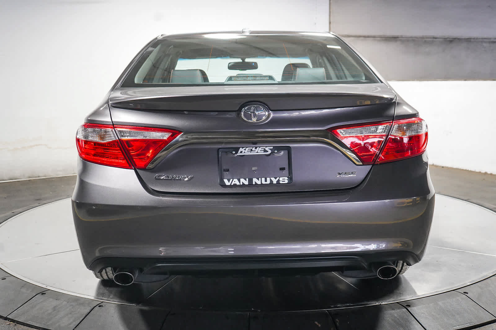 Used 2015 Toyota Camry XSE FWD image 5