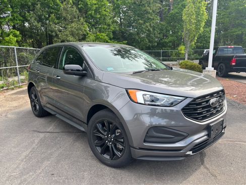 Used 2023 Ford Edge SE w/ Black Appearance Package AWD/4WD image 1