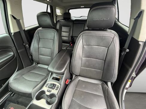 Used 2019 GMC Terrain Denali w/ GMC Pro Grade Package AWD/4WD image 13