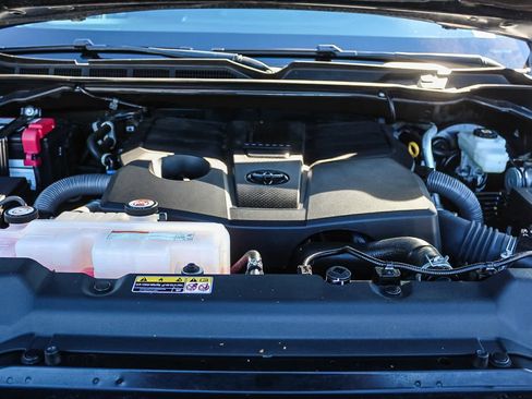 Used 2022 Toyota Tundra Limited image 37