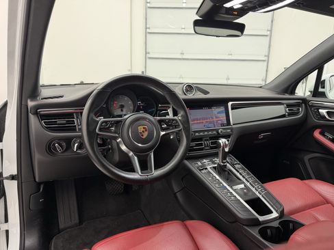 Used 2020 Porsche Macan S AWD/4WD image 23
