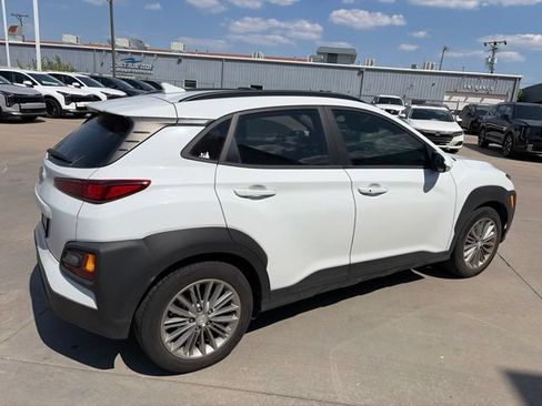 Used 2020 Hyundai Kona SEL Plus FWD image 4