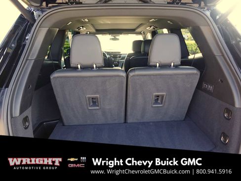 Used 2025 Cadillac XT6 Premium Luxury image 28