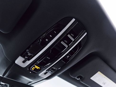Used 2018 Porsche Panamera 4S AWD/4WD image 70