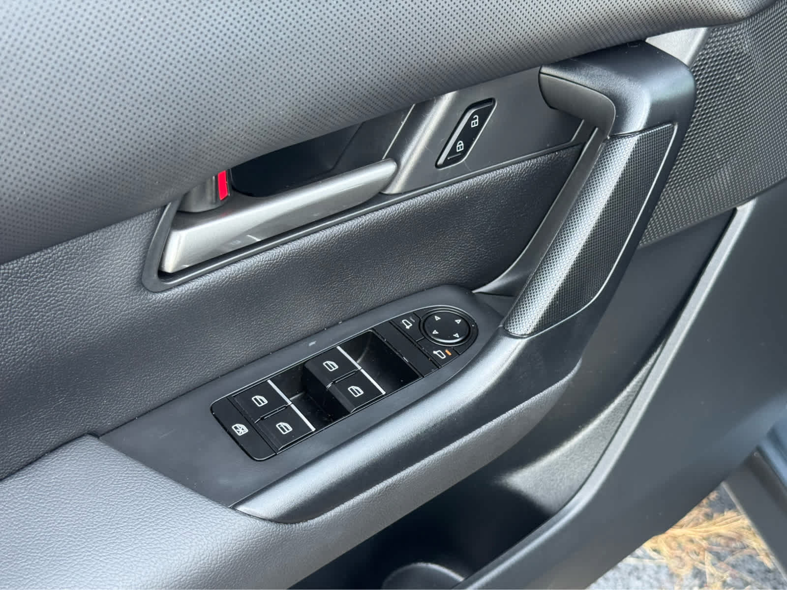 Used 2025 MAZDA CX-50 AWD 2.5 S w/ Premium Package image 15
