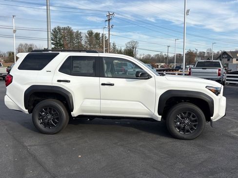 New 2025 Toyota 4Runner SR5 image 2