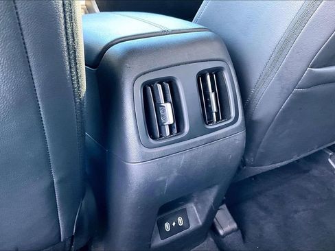 Used 2025 Hyundai Santa Cruz SEL FWD image 32