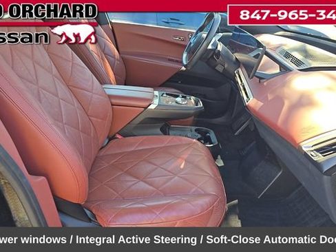 Used 2023 BMW iX xDrive50 w/ Premium Package AWD/4WD image 8