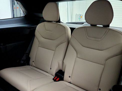 Used 2025 Volvo EX90 Ultra AWD/4WD image 22