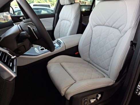 Certified 2026 BMW X5 xDrive40i w/ Climate Comfort Package AWD/4WD image 13