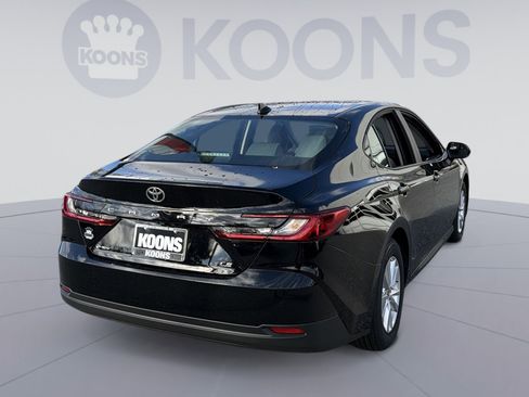 New 2026 Toyota Camry LE image 7