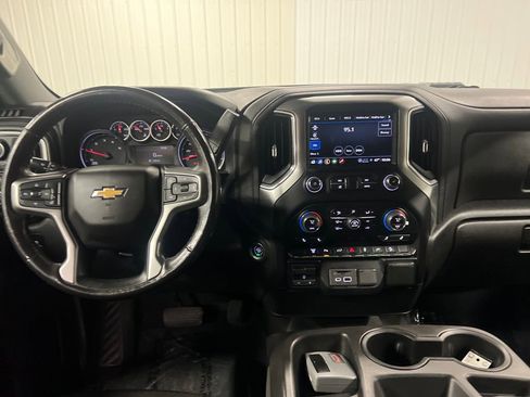 Used 2022 Chevrolet Silverado 3500 LT w/ Convenience Package image 16