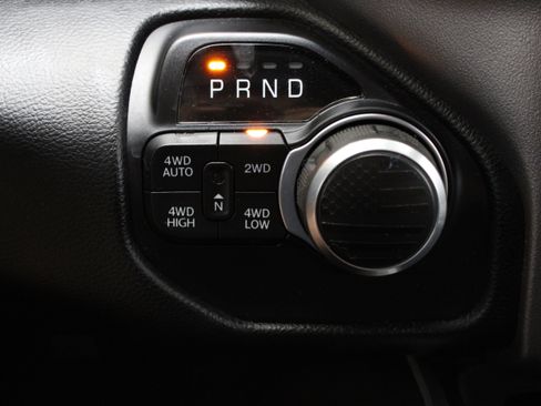Used 2020 RAM 1500 Big Horn AWD/4WD image 23