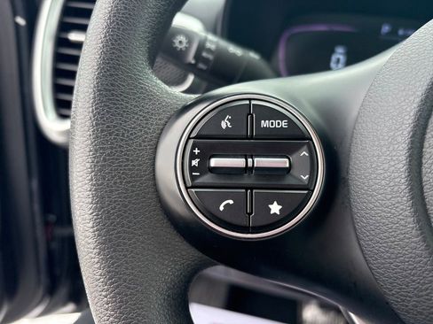 Used 2024 Kia Soul LX w/ Option Group 015 image 18