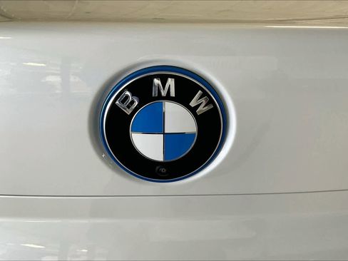 Used 2025 BMW i7 eDrive50 image 15
