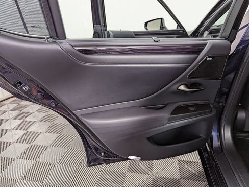 Used 2019 Lexus ES 350 Ultra Luxury w/ Accessory Package FWD image 45