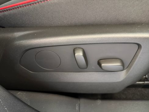 Used 2023 Buick Envision Essence w/ Sport Touring Package image 29