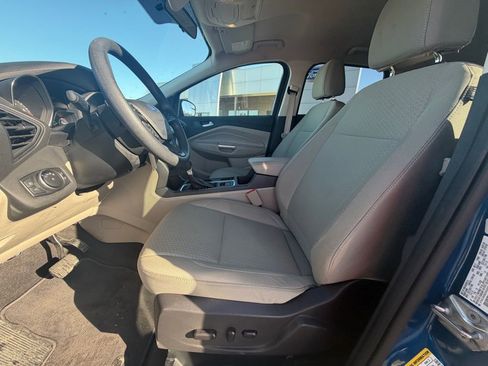 Used 2017 Ford Escape SE w/ SE Cold Weather Package image 16