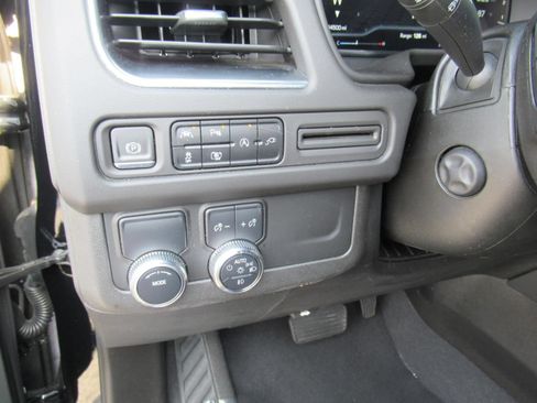Used 2022 GMC Yukon SLT w/ SLT Luxury Package RWD image 20