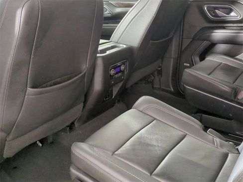 Used 2023 Chevrolet Suburban LT image 22